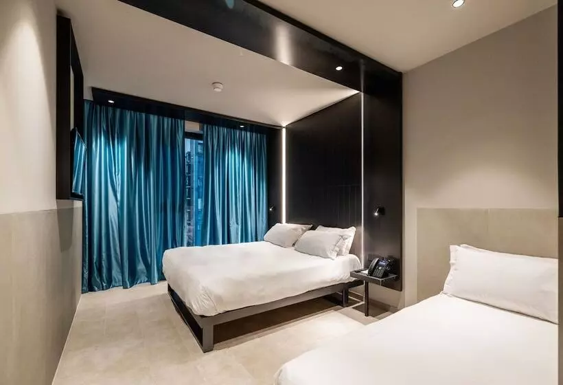 اتاق استاندارد سه نفره, Smart Hotel Central