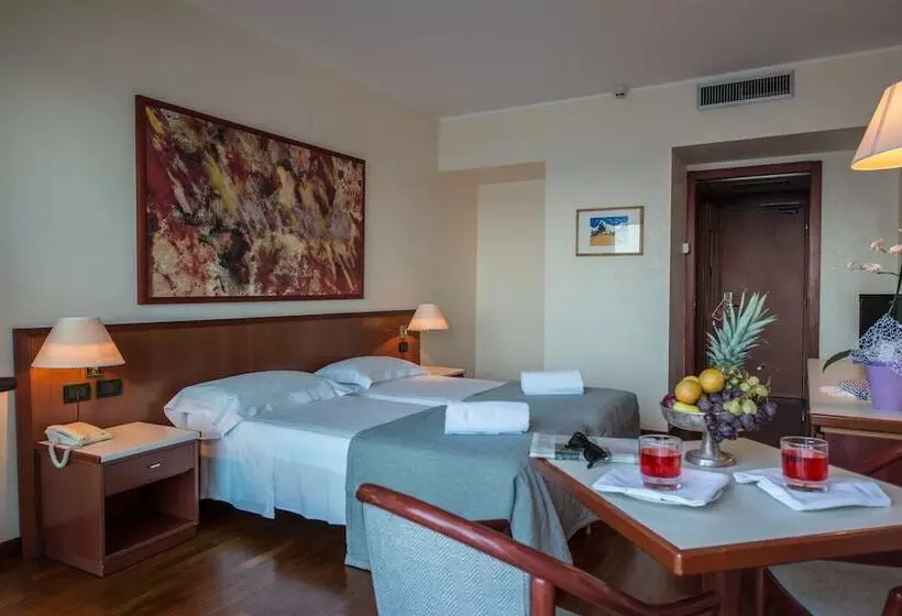اتاق اکونومی, Splendid Hotel La Torre