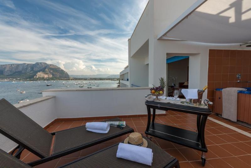 اتاق استاندارد با چشم‌انداز دریا, Splendid Hotel La Torre