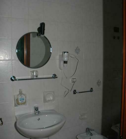 スタンダードシングルルーム, Valentino