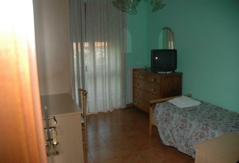 スタンダードシングルルーム, Valentino