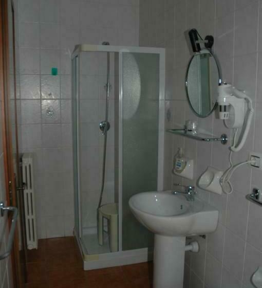 スタンダードシングルルーム, Valentino