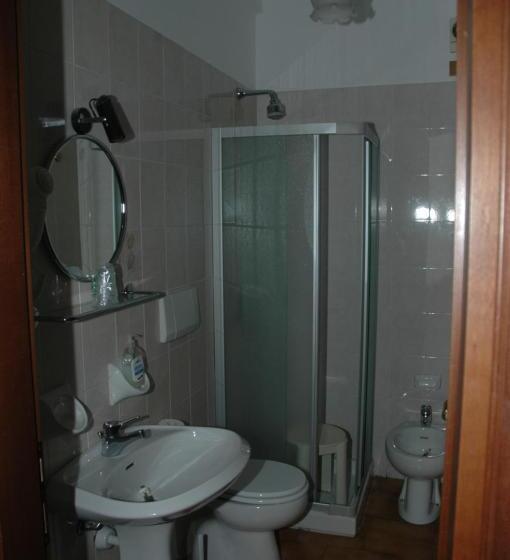 スタンダード４人部屋, Valentino