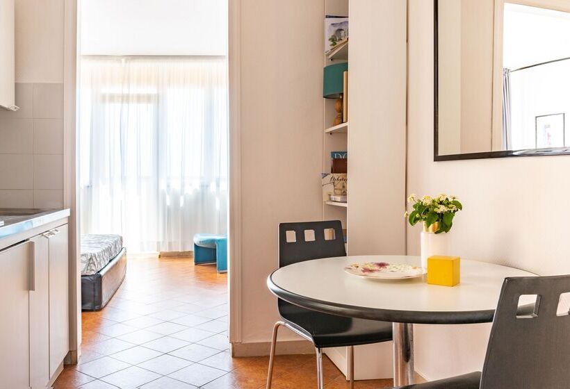 اتاق سوپریور با چشم‌انداز, Park Hotel Residence