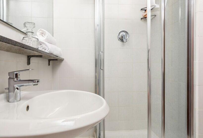 اتاق سوپریور با چشم‌انداز, Park Hotel Residence