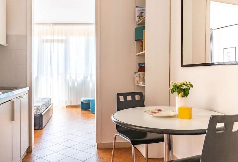 اتاق سوپریور با چشم‌انداز, Park Hotel Residence