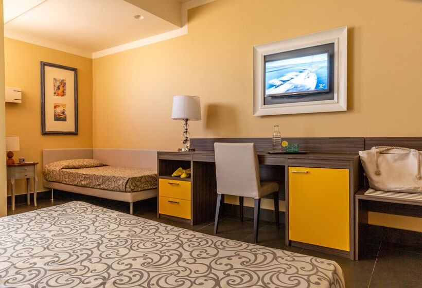 اتاق راحتی سه تخته, Park Hotel Residence