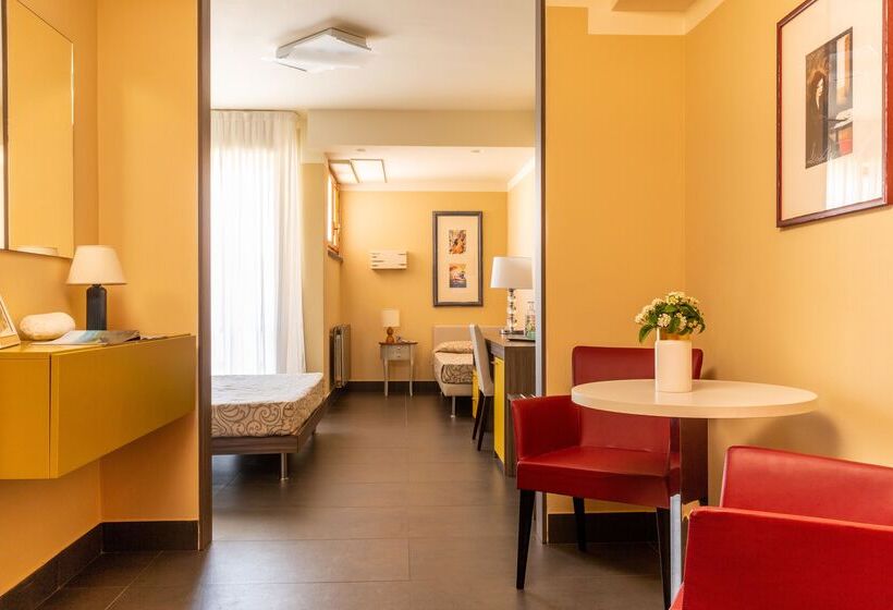 اتاق راحتی سه تخته, Park Hotel Residence