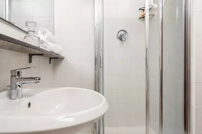 اتاق سوپریور با چشم‌انداز, Park Hotel Residence