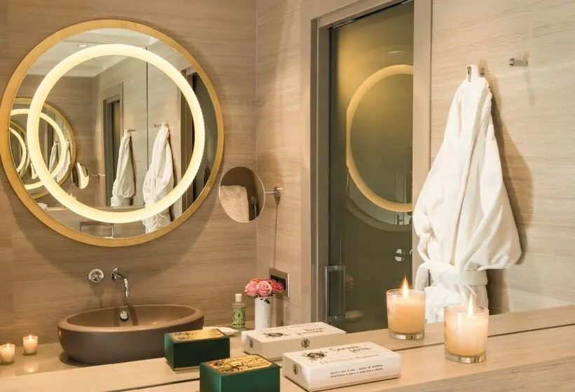 اتاق لوکس با چشم‌انداز, Rosa Grand Milano   Starhotels Collezione