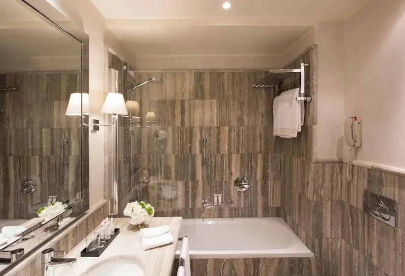 اتاق لوکس با چشم‌انداز, Rosa Grand Milano   Starhotels Collezione