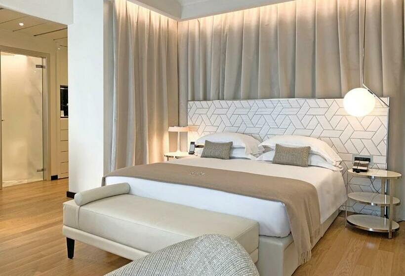 اتاق لوکس, Rosa Grand Milano Starhotels Collezione