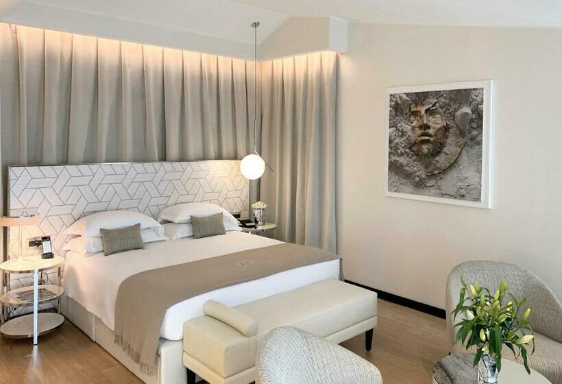 اتاق لوکس, Rosa Grand Milano Starhotels Collezione