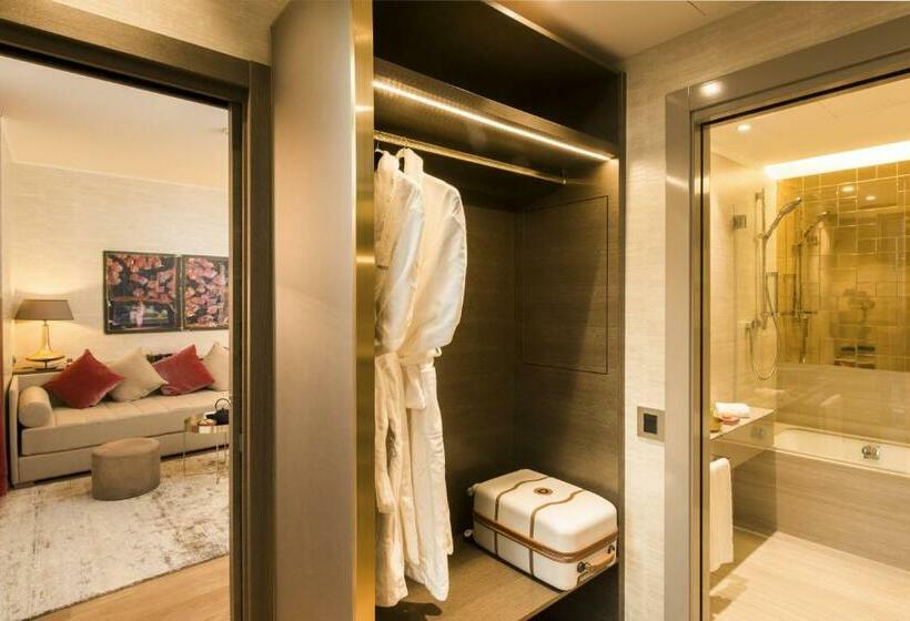 سوییت جونیور, Rosa Grand Milano Starhotels Collezione