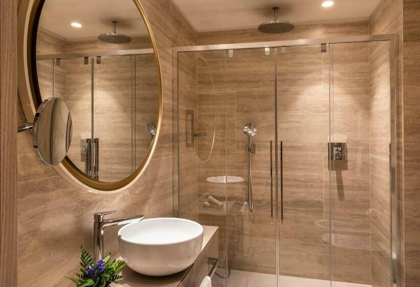 דירת דלוקס 2 חדרי שינה, Rosa Grand Milano   Starhotels Collezione