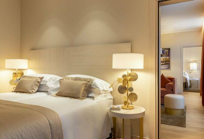 דירת דלוקס 2 חדרי שינה, Rosa Grand Milano   Starhotels Collezione