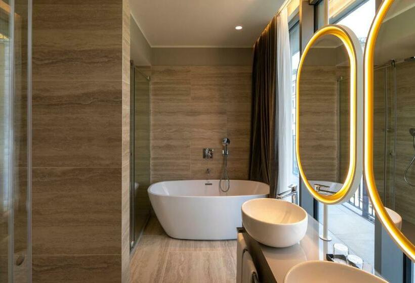 1 Bedroom Penthouse Apartment, Rosa Grand Milano Starhotels Collezione