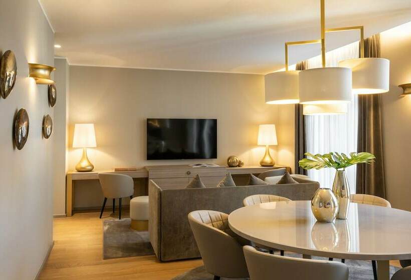 1 Bedroom Penthouse Apartment, Rosa Grand Milano Starhotels Collezione