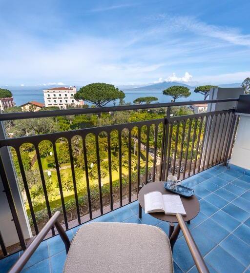 스위트 킹사이즈 침대, Ara Maris Hotel & Spa