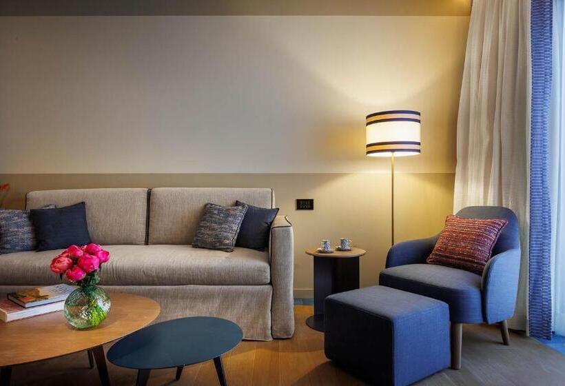 스위트 킹사이즈 침대, Ara Maris Hotel & Spa