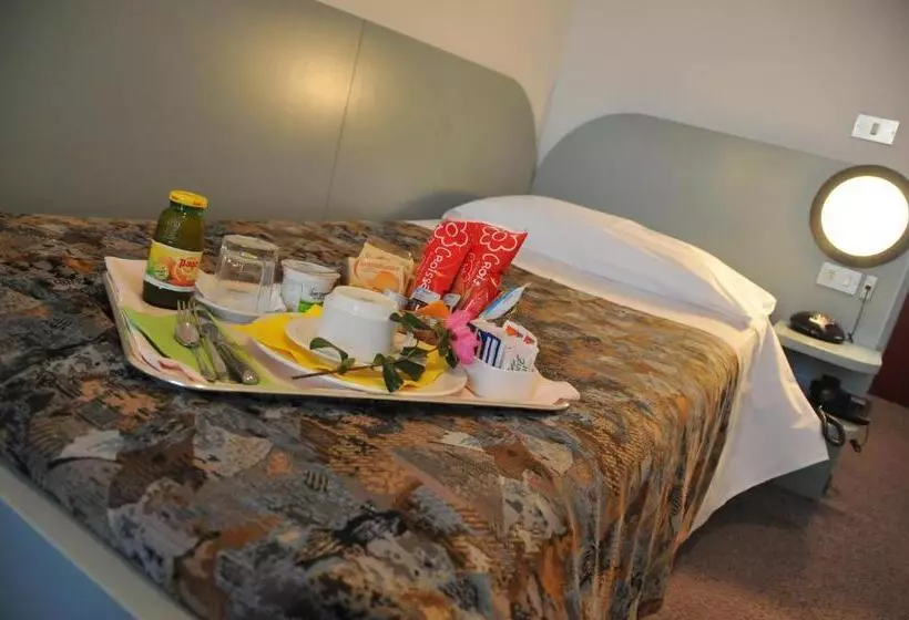 اتاق استاندارد یک نفره, B&b Hotel Treviso Al Fogher