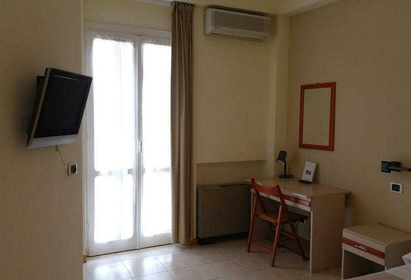 חדר סטנדרט, Armando' S