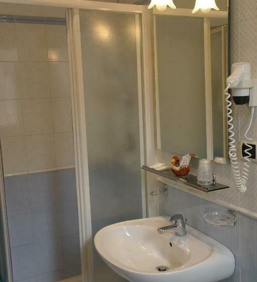 חדר סטנדרט לארבעה, Armando' S