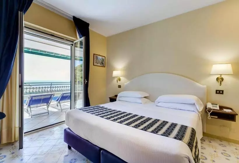 اتاق سوپریور با چشم‌انداز دریا, Best Western Hotel La Solara