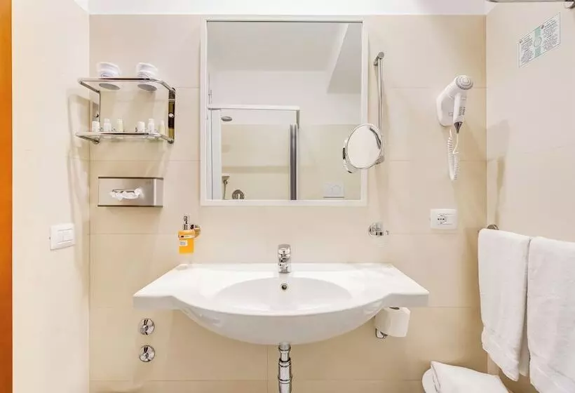 اتاق سوپریور با چشم‌انداز دریا, Best Western Hotel La Solara