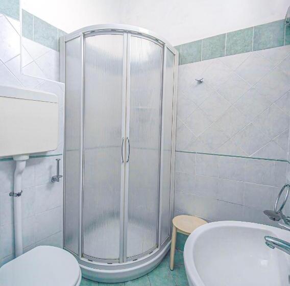 ファミリールーム, Bruna