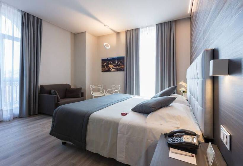 غرفة ديلوكس ثلاثية, Concord