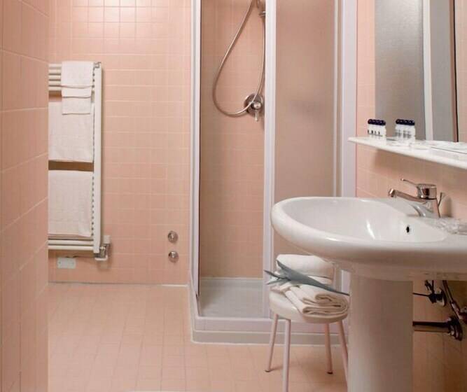 غرفة قياسية, Diana