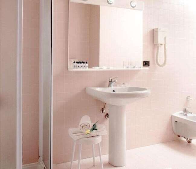 غرفة سوبيريور ثلاثية, Diana