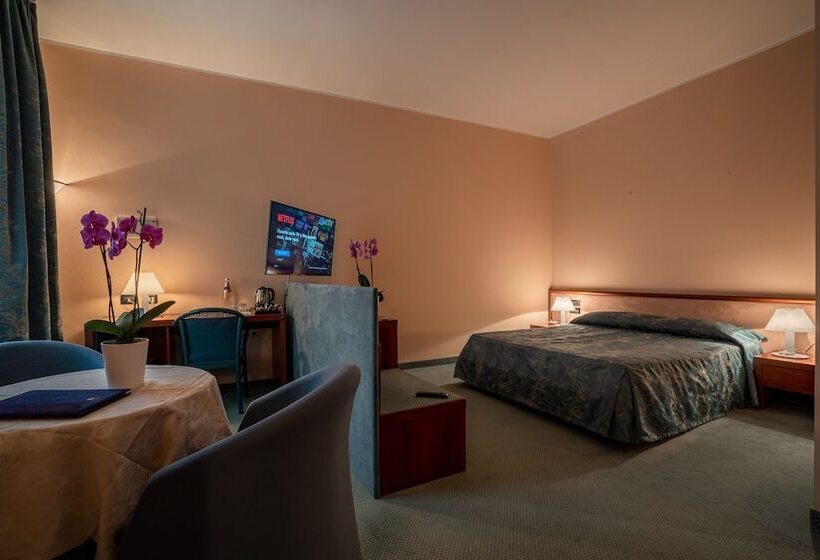 غرفة سوبيريور, Diana