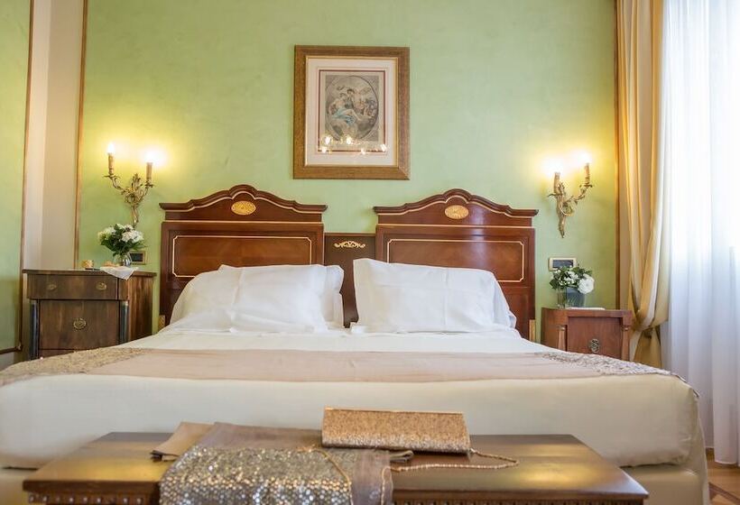 اتاق لوکس, Due Torri