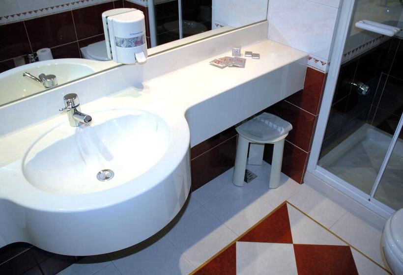 Standard Yhden Hengen Huone, Giotto