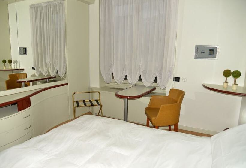 Standard-huone, Giotto