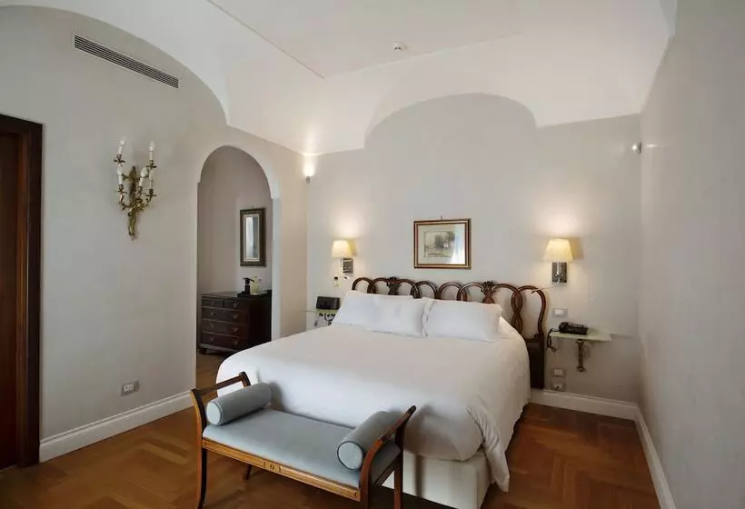 庭の見えるジュニアスイート, Grand Hotel Cocumella