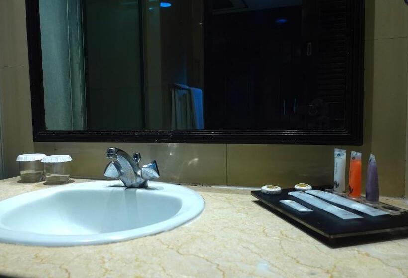 キングサイズベッドのデラックスルーム, Grand Hotel Preanger