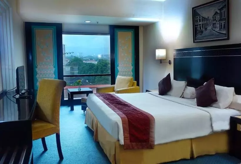 Deluxe-huone King-vuode, Grand Hotel Preanger