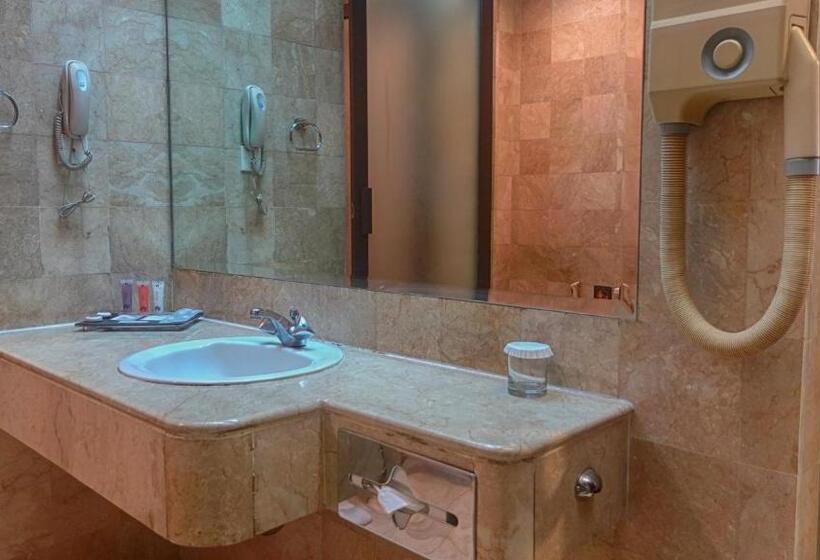 キングサイズベッドのエクゼクティブルーム, Grand Hotel Preanger