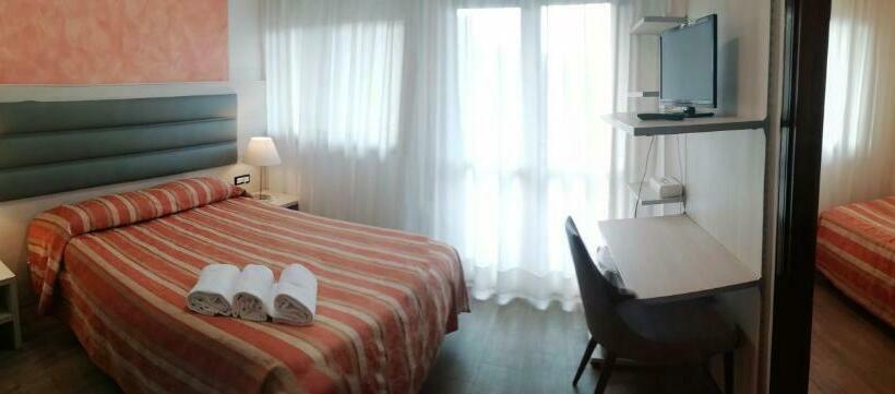 חדר סטנדרט לשלושה עם מרפסת, Kristall