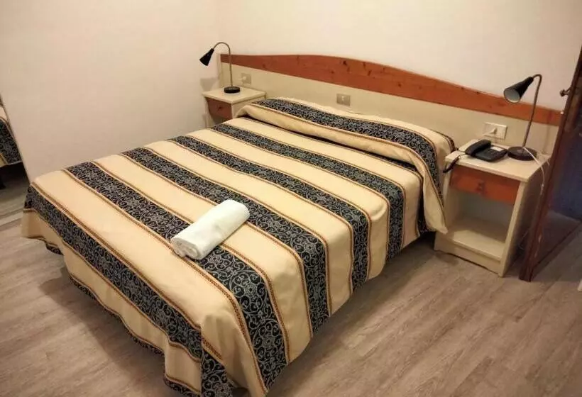 اتاق اکونومی, Kristall