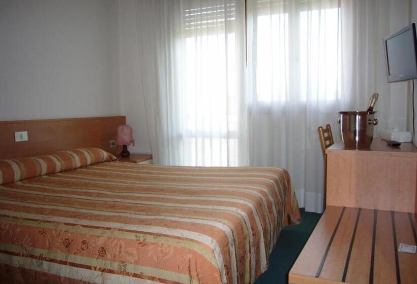 חדר סטנדרט יחיד עם מרפסת, Kristall