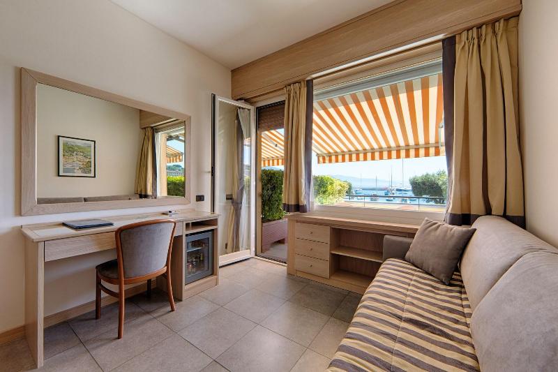Quarto Estandar Vista Mar com Terraço, Laurin