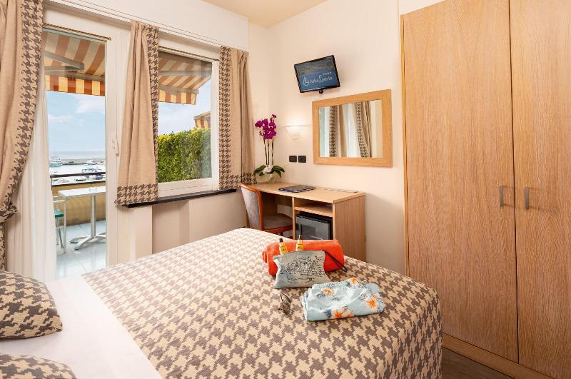 חדר סטנדרט נוף לים עם מרפסת, Laurin