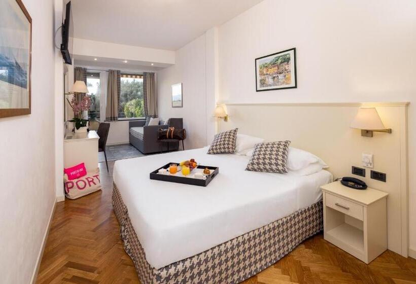 חדר סטנדרט לארבעה נוף לים, Laurin