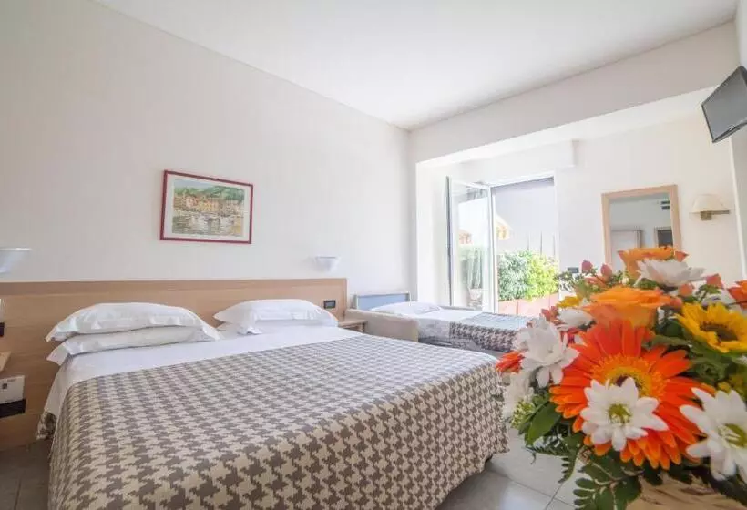 Triple Room Sea View, Laurin