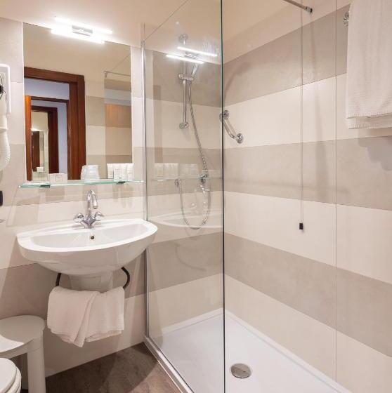 חדר סטנדרט נוף לים עם מרפסת, Laurin