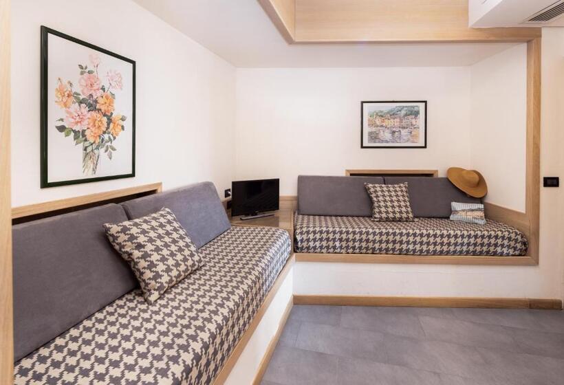 Apartamento 1 Quarto com Terraço Vista Mar, Laurin